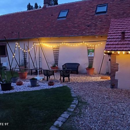 Villa classé 1h30 Paris jusqu'à 6 personnes SPA intérieur et extérieur pleine campagne Ladon Extérieur photo